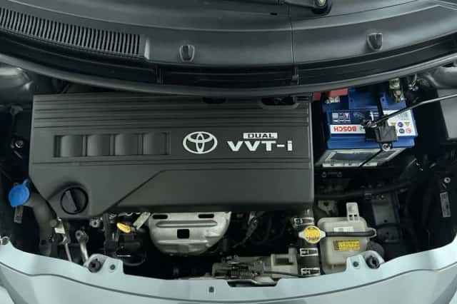 Toyota Yaris (2009) thumbnail 25