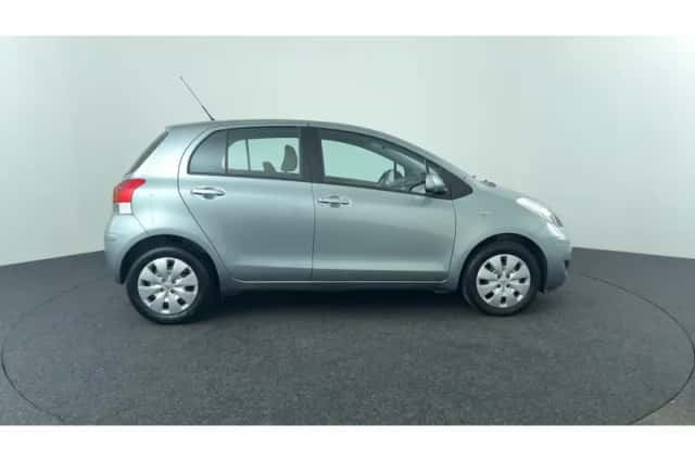 Toyota Yaris (2009) thumbnail 6