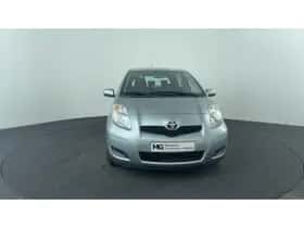 Toyota Yaris (2009) thumbnail 8