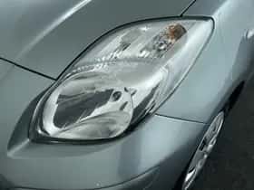 Toyota Yaris (2009) thumbnail 9