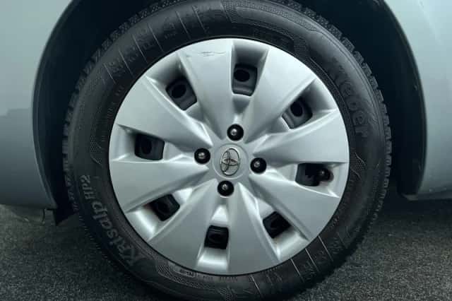 Toyota Yaris (2009) thumbnail 10