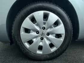 Toyota Yaris (2009) thumbnail 10