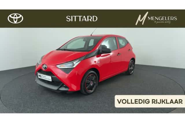 Toyota Aygo (2022) thumbnail 1