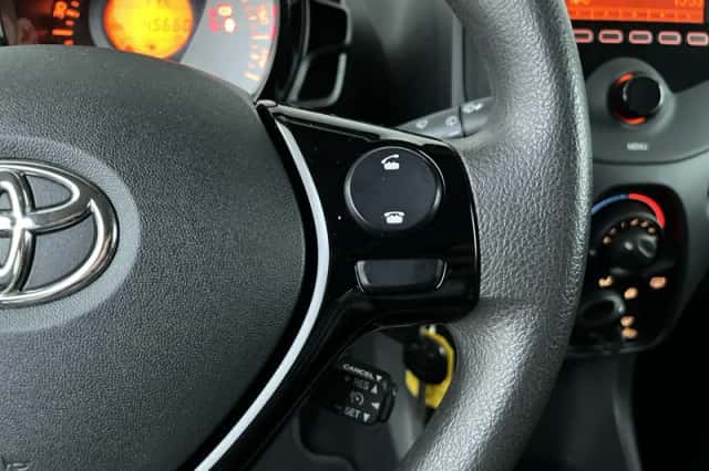 Toyota Aygo (2022) thumbnail 15