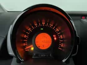 Toyota Aygo (2022) thumbnail 16