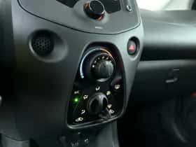 Toyota Aygo (2022) thumbnail 18