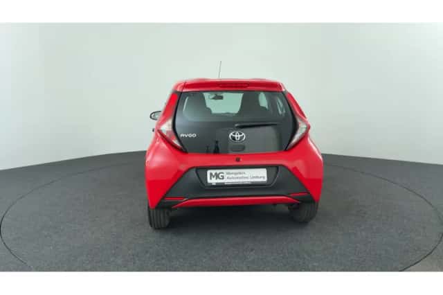 Toyota Aygo (2022) thumbnail 4