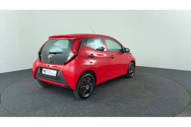 Toyota Aygo (2022) thumbnail 5
