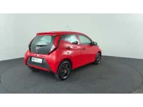 Toyota Aygo (2022) thumbnail 5