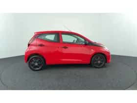Toyota Aygo (2022) thumbnail 6