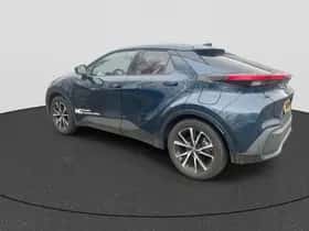 Toyota C-HR (2025) thumbnail 5