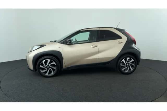 Toyota Aygo X (2024) thumbnail 2