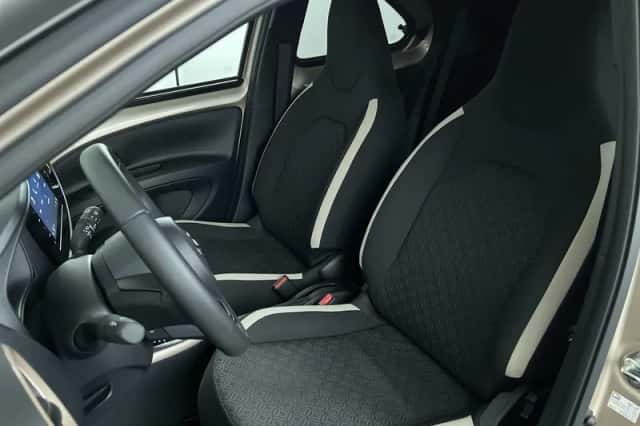 Toyota Aygo X (2024) thumbnail 11