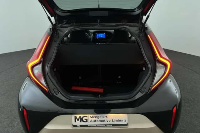 Toyota Aygo X (2024) thumbnail 25