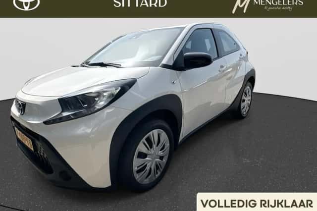 Toyota Aygo X (2022) thumbnail 1