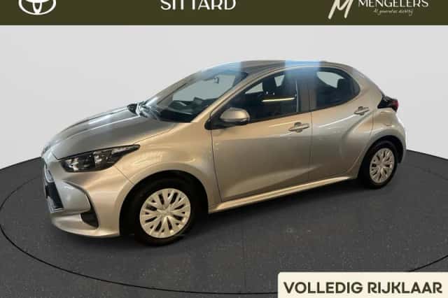 Toyota Yaris (2023) thumbnail 1
