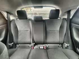 Toyota Yaris (2023) thumbnail 13