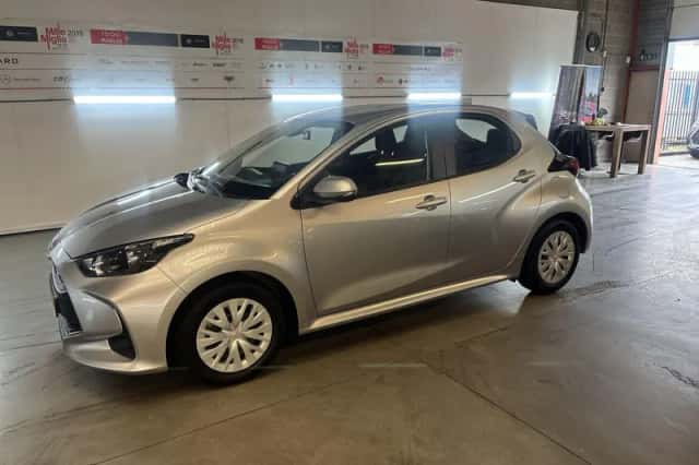 Toyota Yaris (2023) thumbnail 16