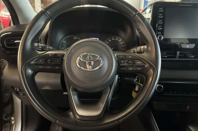 Toyota Yaris (2023) thumbnail 18