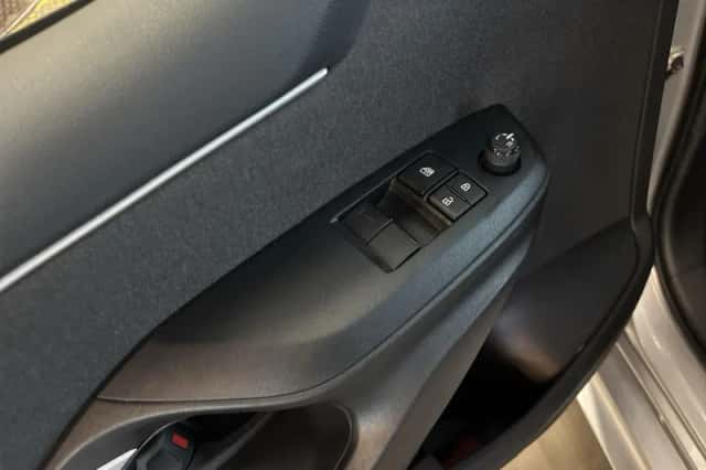 Toyota Yaris (2023) thumbnail 22