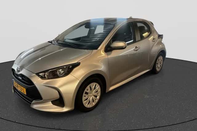 Toyota Yaris (2023) thumbnail 4