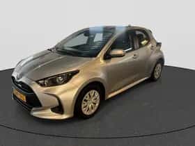 Toyota Yaris (2023) thumbnail 4