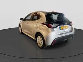 Toyota Yaris (2023) thumbnail 6