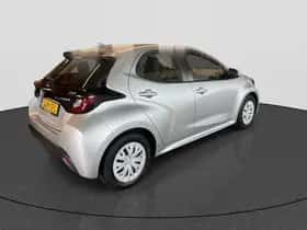 Toyota Yaris (2023) thumbnail 8