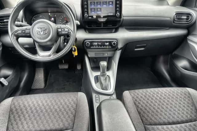 Toyota Yaris (2023) thumbnail 10