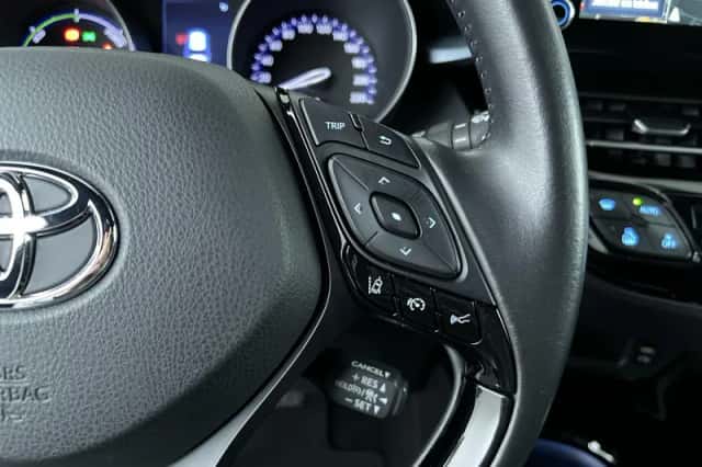 Toyota C-HR (2020) thumbnail 16