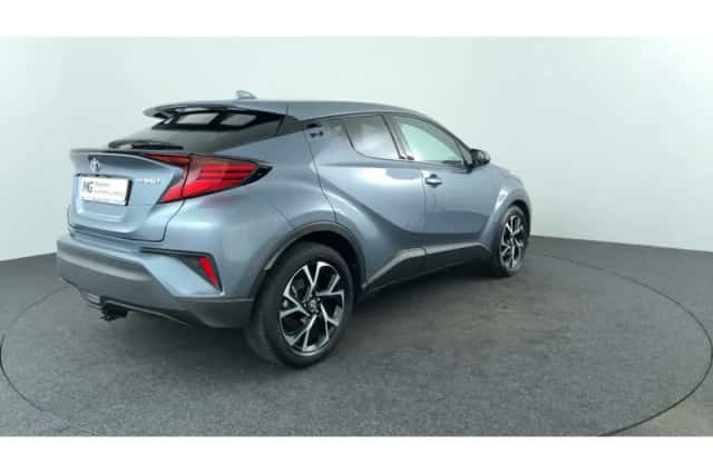 Toyota C-HR (2020) thumbnail 5
