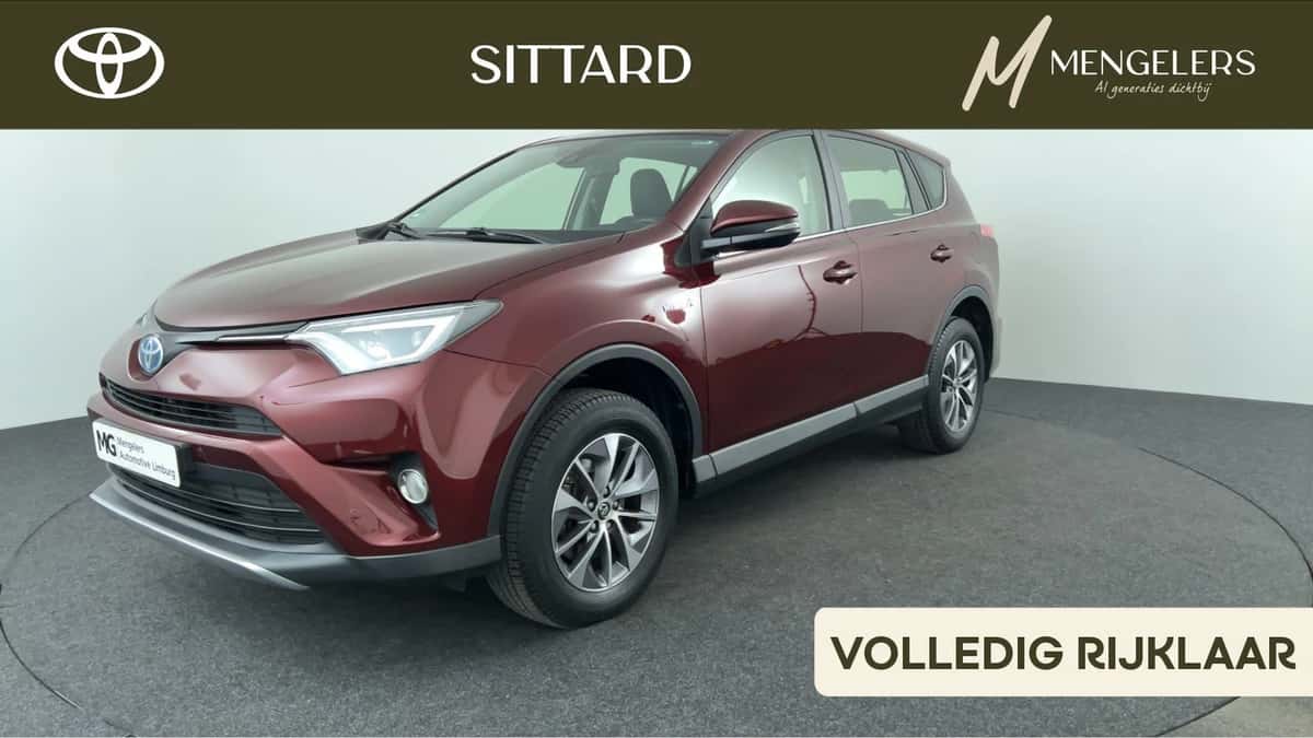Toyota RAV4 (2017) — foto 1