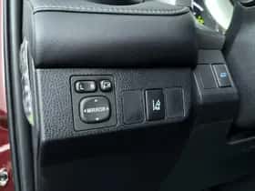 Toyota RAV4 (2017) thumbnail 29