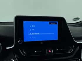 Toyota C-HR (2022) thumbnail 18