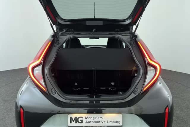 Toyota Aygo X (2024) thumbnail 25