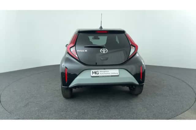 Toyota Aygo X (2024) thumbnail 4