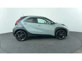 Toyota Aygo X (2024) thumbnail 6