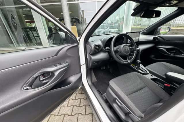 Toyota Yaris Cross (2025) thumbnail 14