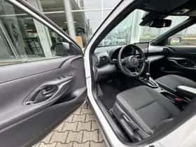 Toyota Yaris Cross (2025) thumbnail 14