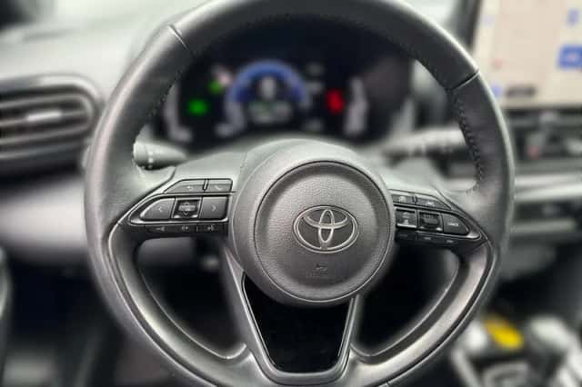 Toyota Yaris Cross (2025) thumbnail 16