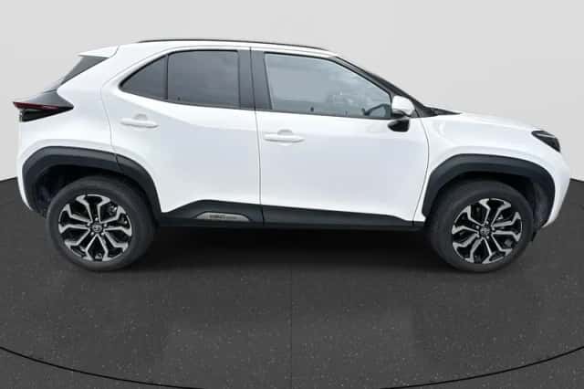 Toyota Yaris Cross (2025) thumbnail 8