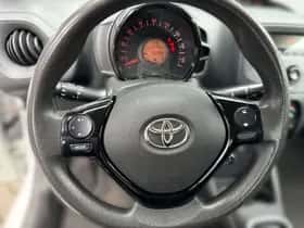 Toyota Aygo (2021) thumbnail 16