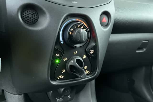 Toyota Aygo (2021) thumbnail 18