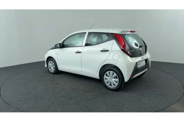 Toyota Aygo (2021) thumbnail 3