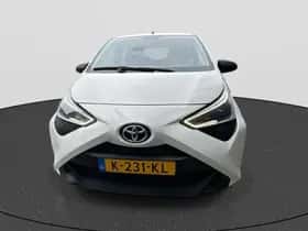 Toyota Aygo (2021) thumbnail 3