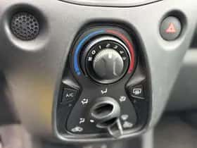 Toyota Aygo (2021) thumbnail 21
