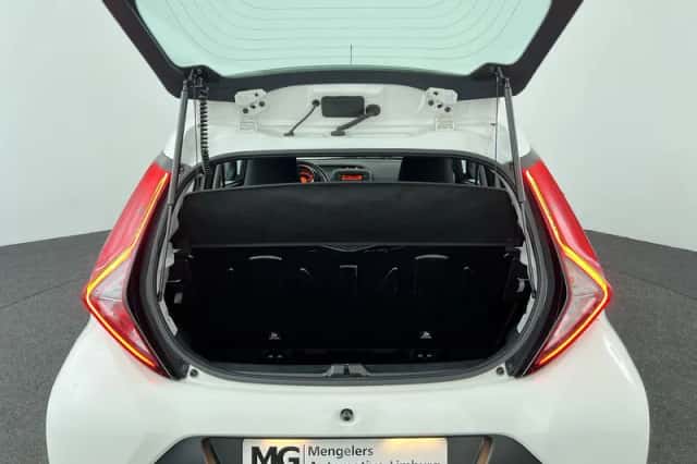 Toyota Aygo (2021) thumbnail 23