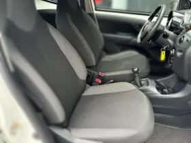 Toyota Aygo (2021) thumbnail 28