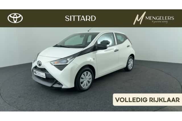 Toyota Aygo (2021) thumbnail 1