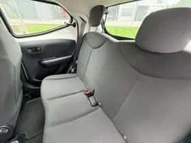 Toyota Aygo (2021) thumbnail 11
